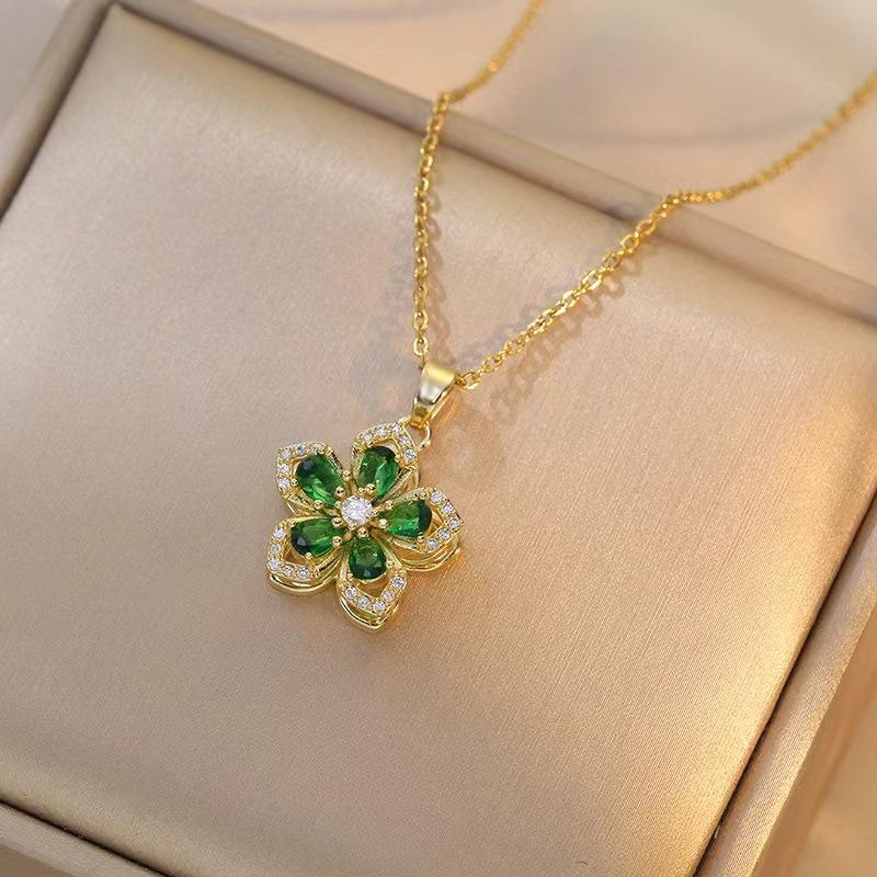 18K Rose Gold Diamond Chrysoprase Pirouette Pendant Necklace  |  Womens Necklaces Jewelry Necklaces