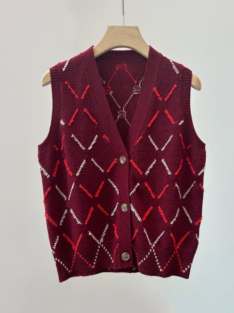 Moove Diamond Jacquard Cardigan  |  Womens Sweaters Clothing ECRU