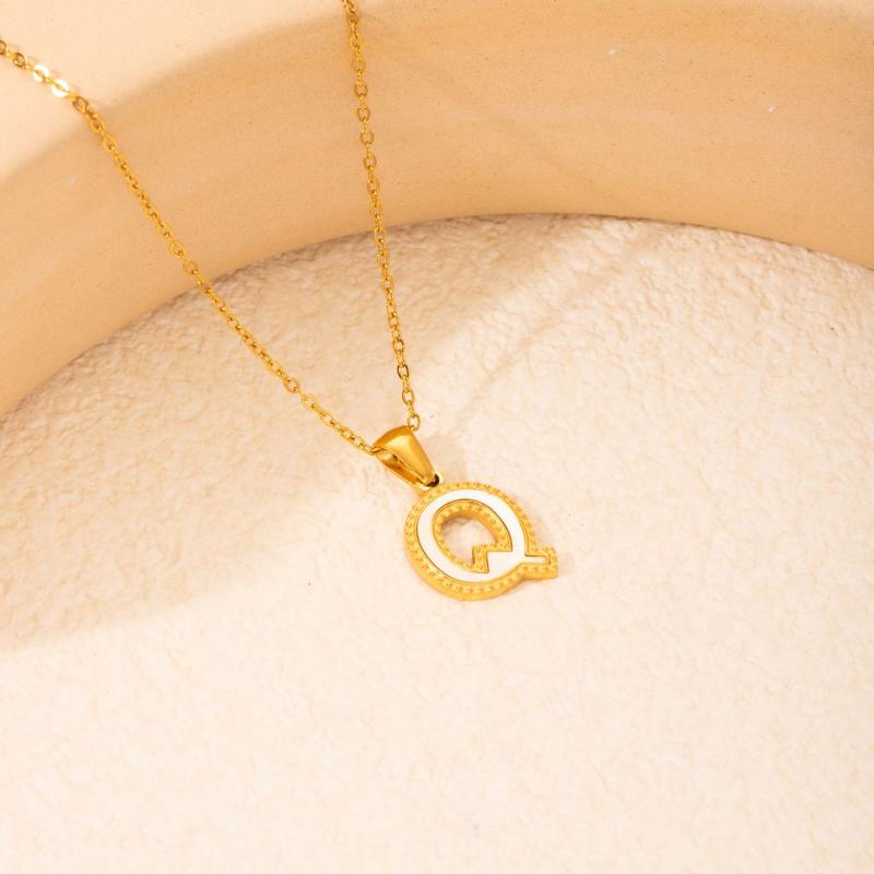 Princess 18K Yellow Gold Diamond Initial Necklace, Q  |  Womens Necklaces Jewelry 05 Yellow Gold