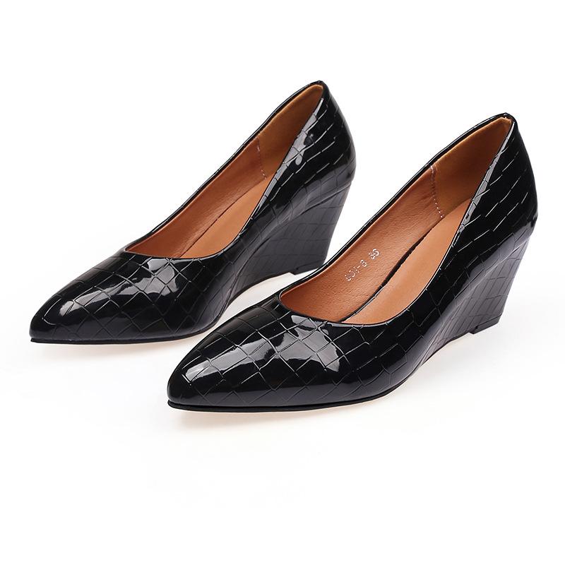 Sally Croco Block-Heel Pumps  |  Womens Pumps & Heels Pumps & Heels NAVY