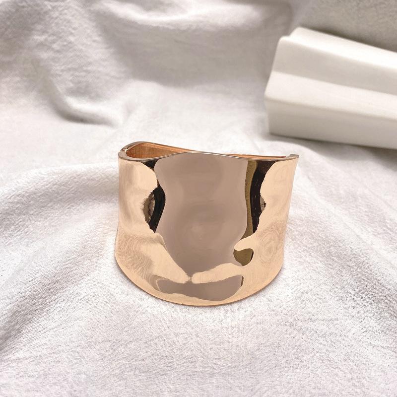 Maji Ripple Band Ring  |  Womens Rings Jewelry GOLD